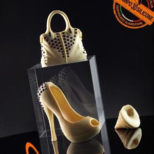 Shoe-shaped chocolate mold with studded heel