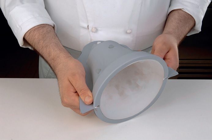 LINEAGUSCIO Thermoformed Bell Mold