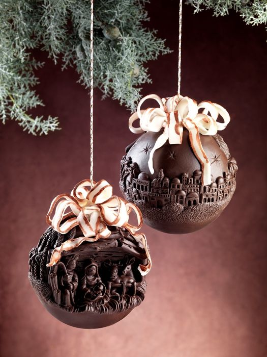 Nativity Scene Chocolate Christmas Ball LINEAGUSCIO Mold