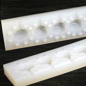Nuts mold