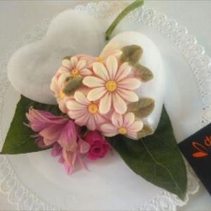 Heart case with Daisies Mold