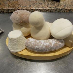 Caciocavallo o Scamorza Italian Cheese mold