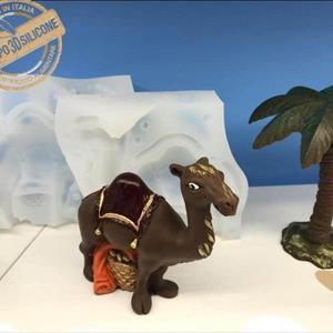 Dromedary-shaped mold