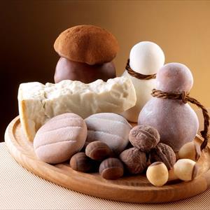 Nuts mold
